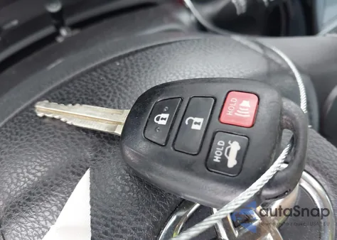 2017 Toyota Corolla Le из США, поврежденный, VIN 2T1BURHEXHC952815